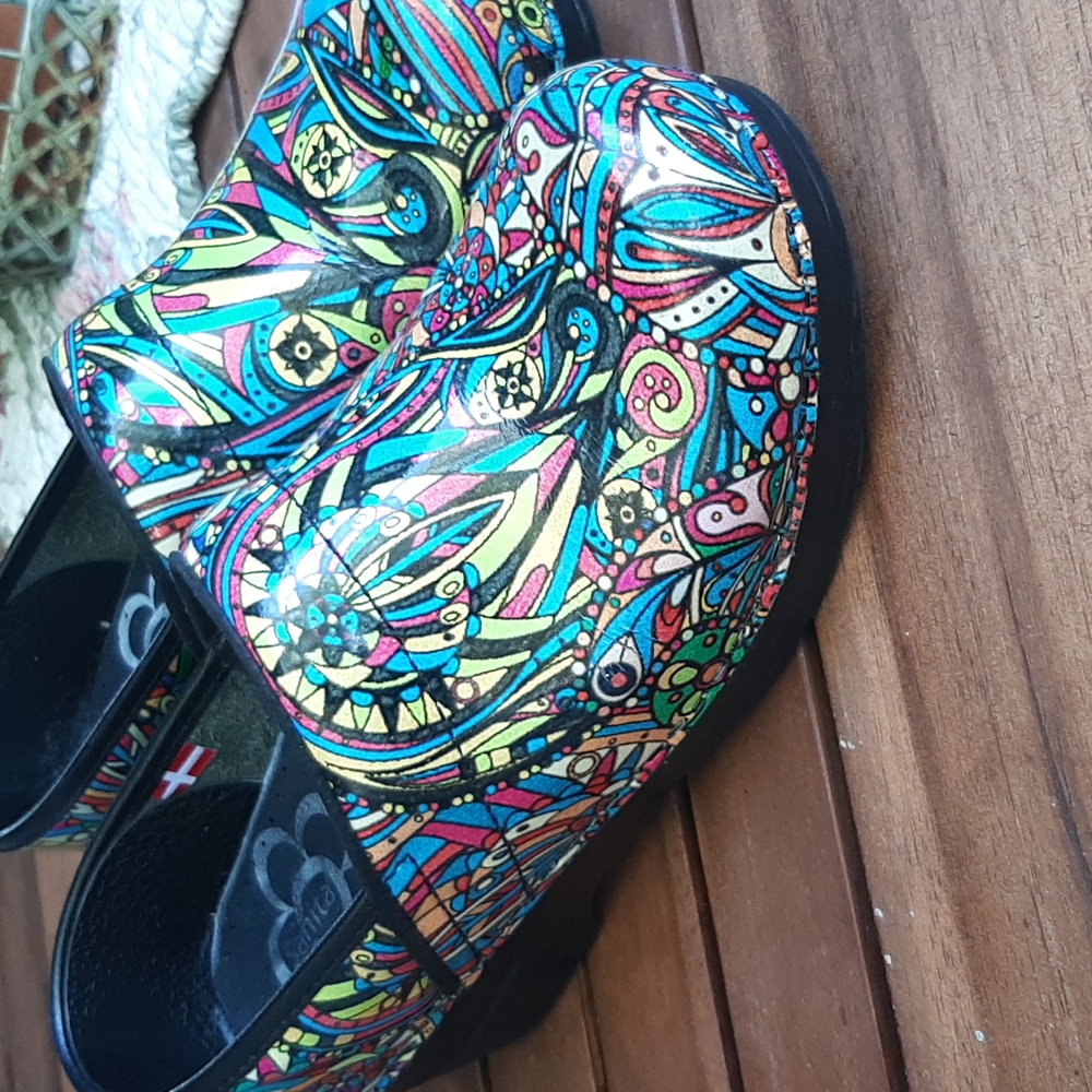Sanita Clogs sz 36